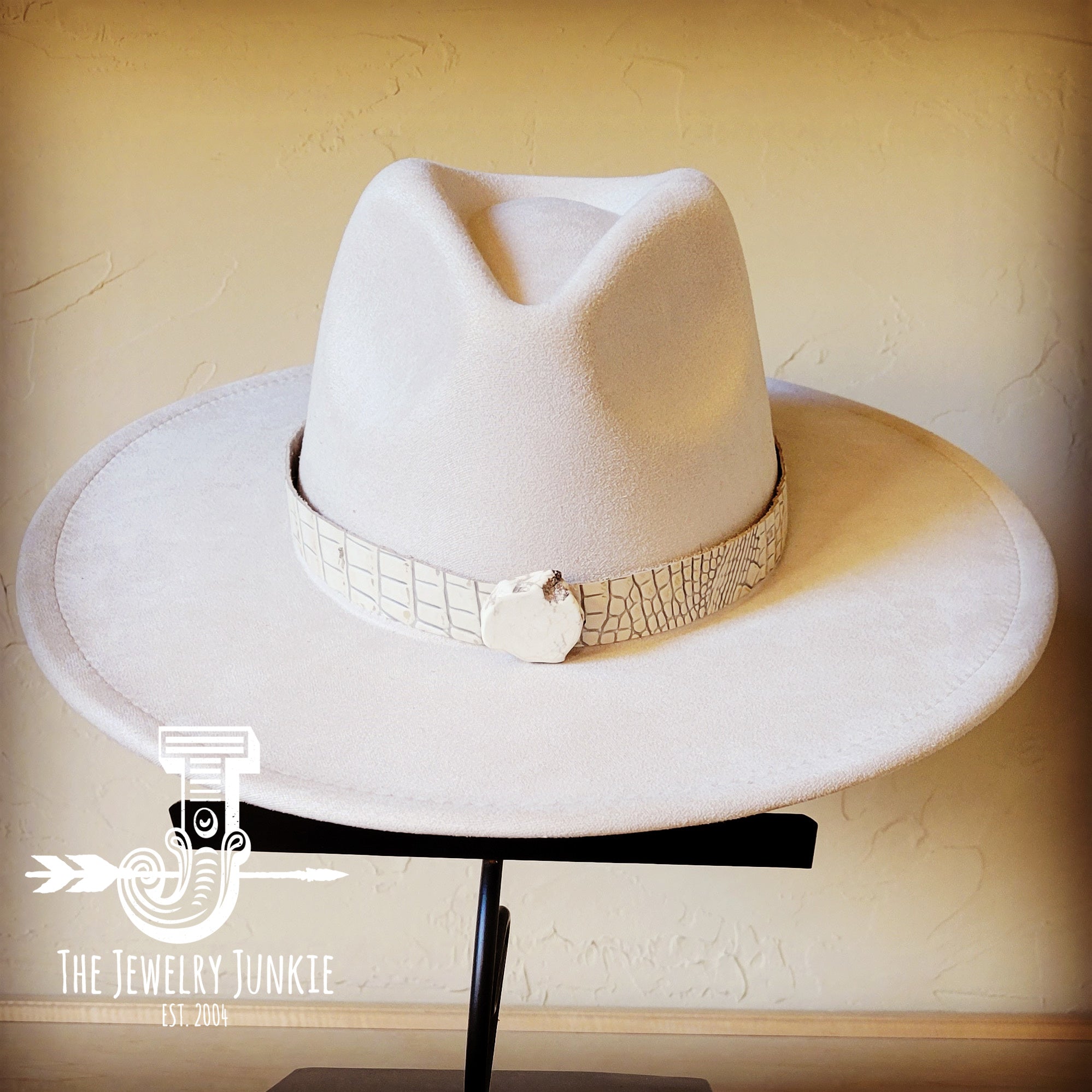 White and gold gator leather hat band with a turquoise slab