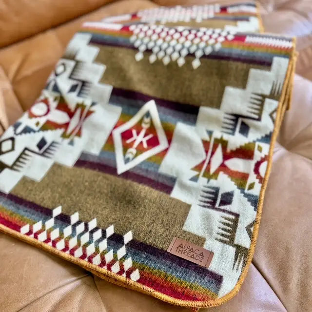Andean alpaca throw blanket, view 12