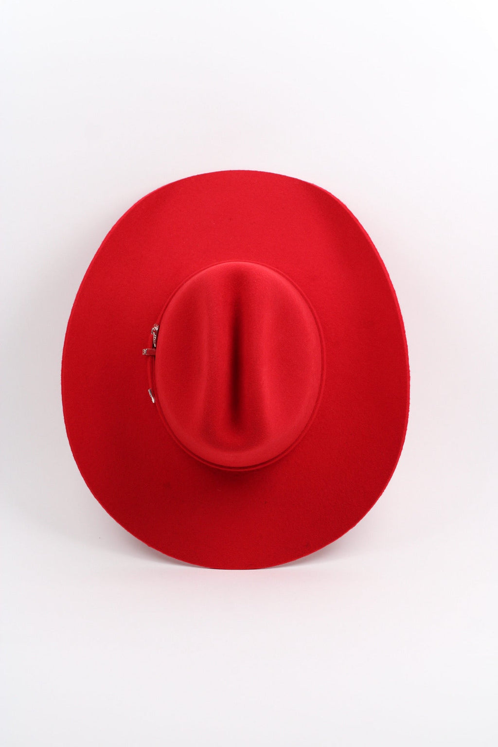Red Mustang cowboy hat, view 3