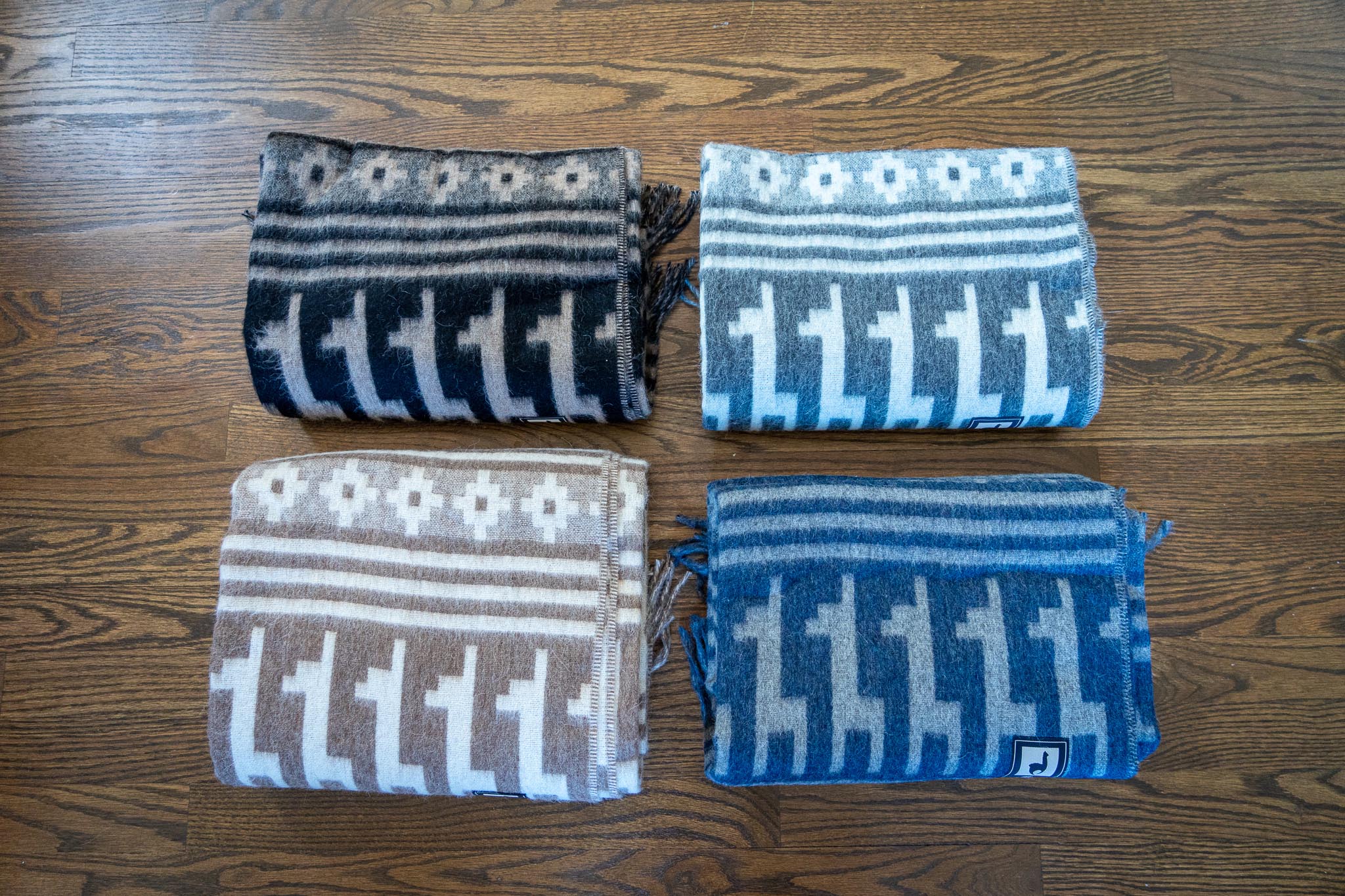 Peruvian alpaca throw with alpaca motif, view 6