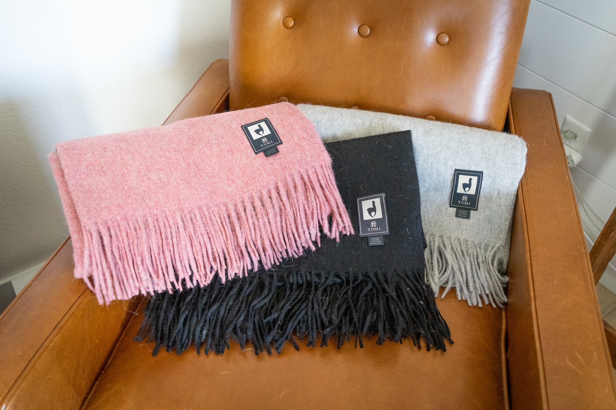 Solid color Peruvian alpaca fringe throw, view 14