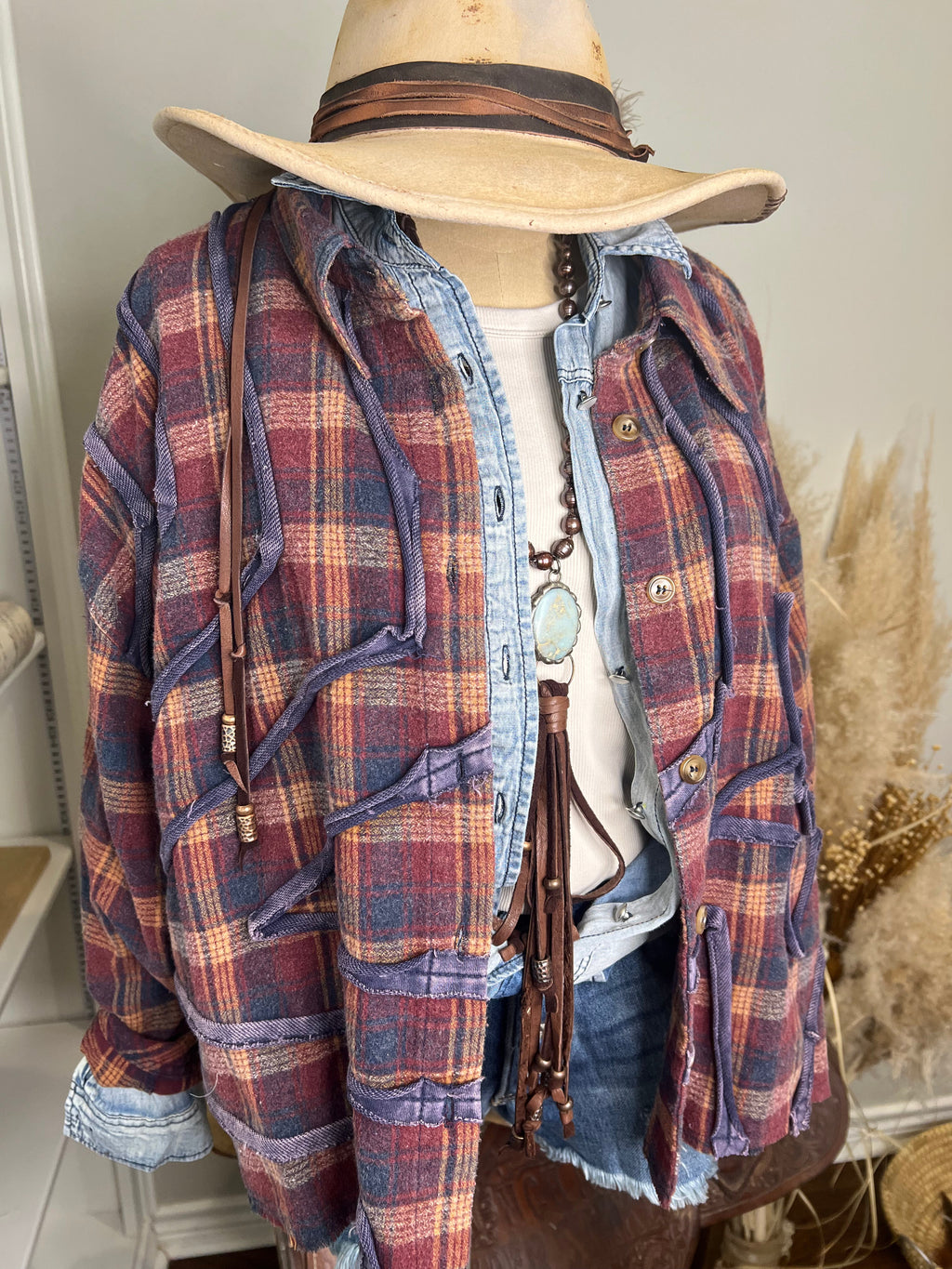 Cropped star flannel shirt, back view
