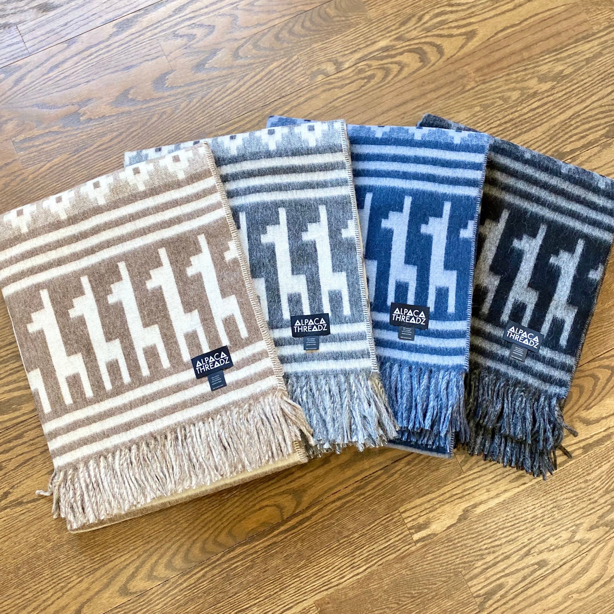 Peruvian alpaca throw with alpaca motif