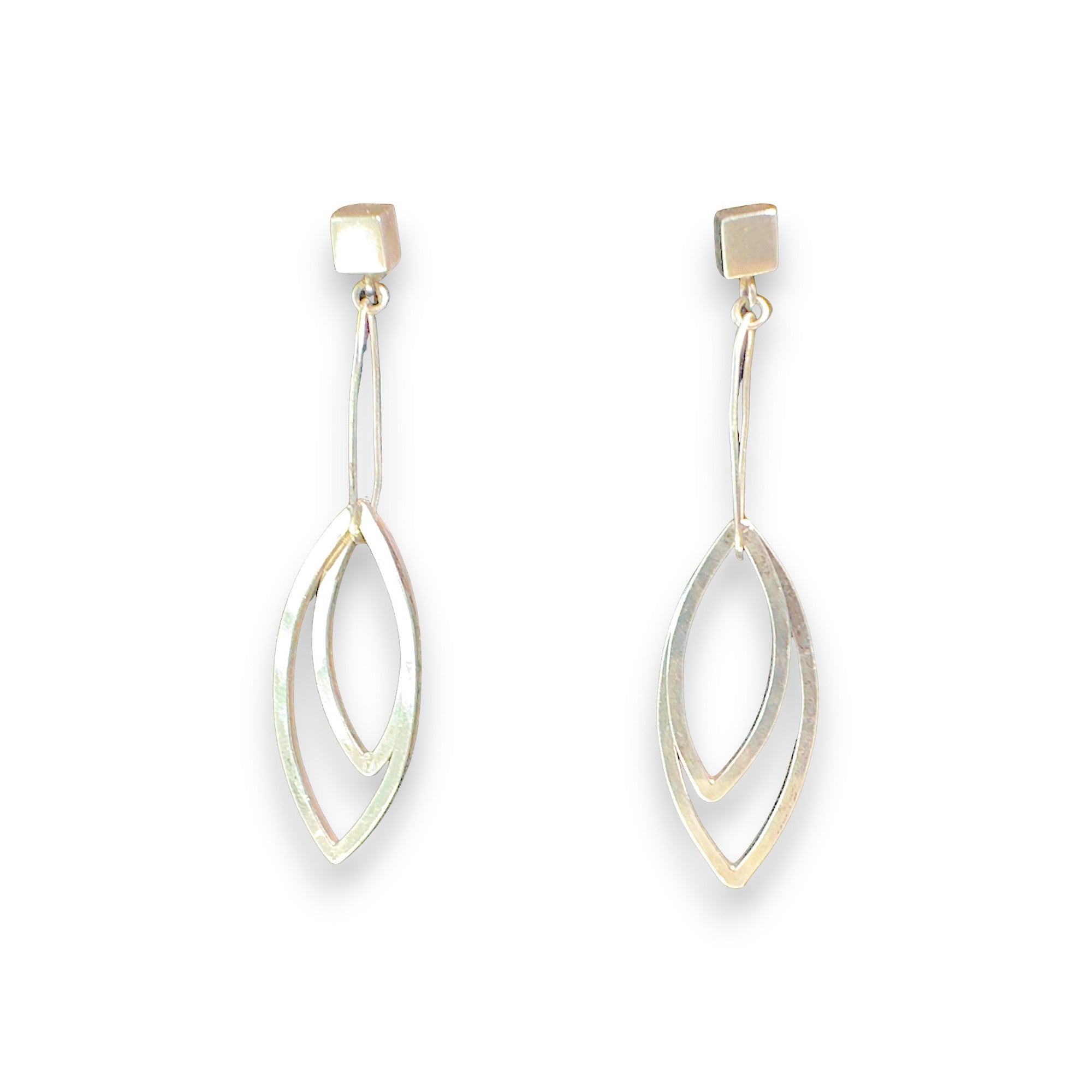 Interleaf Set, Sterling Silver Necklace & Earrings, by Grace Chin, detail view